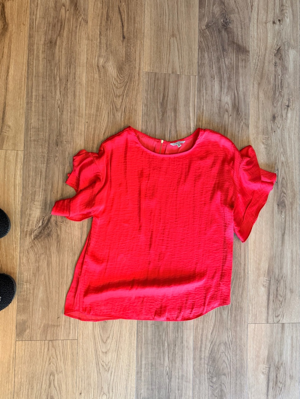 Naked Zebra Bright Red Short Ruffle Sleeve Blouse